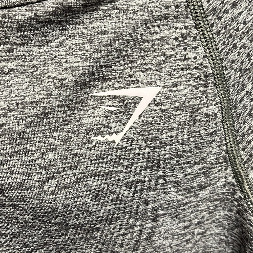 Gymshark Crop Vital Grey Seamless Long Sleeve Body Fit Top w/ Thumb Holes EUC - Picture 6 of 11